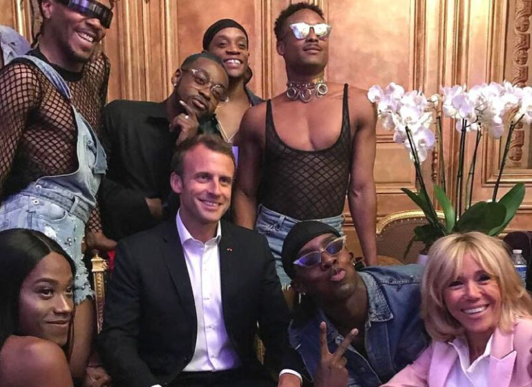 Emmanuel i Brigitte Macron w otoczeniu tancerzy DJ Kiddy Smile à l’Elysée jeudi 21 czerwca 2018 Instagram @poc17